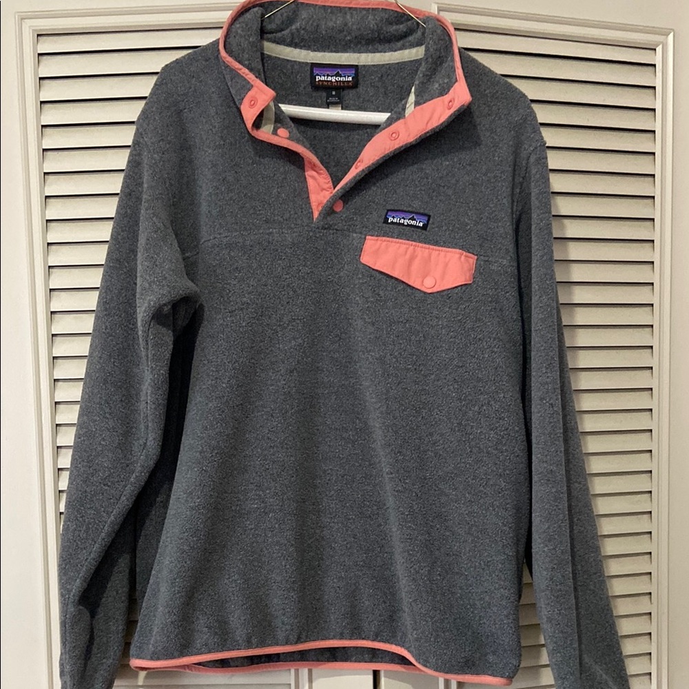 Patagonia Gray and Pink Synchilla Snap-T Pullover size Medium